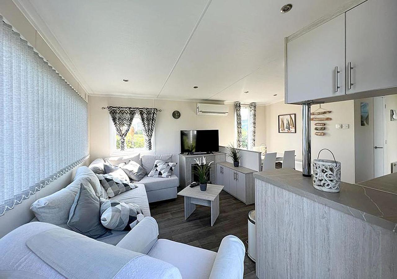 Lathum Chalet Am See מראה חיצוני תמונה