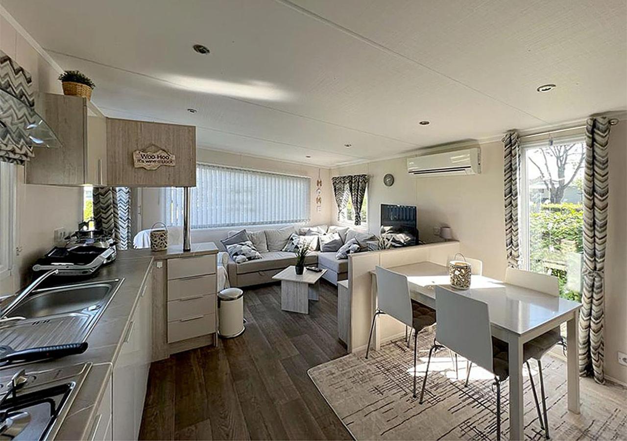 Lathum Chalet Am See מראה חיצוני תמונה